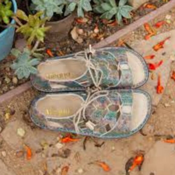 Alegria by PG Lite Valerie Woven Wonder Sandals - VAL-7519 - Picture 13 of 16